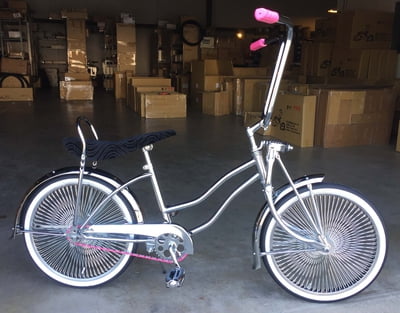 LovelyLowrider Classic Lady